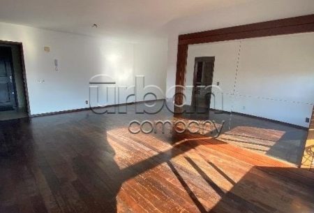 Apartamento com 116m², 3 quartos, 1 suíte, 1 vaga, no bairro Moinhos de Vento em Porto Alegre