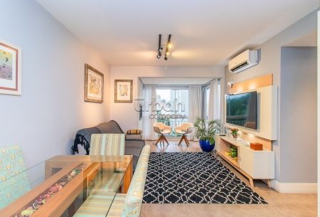 Apartamento com 81m², 3 quartos, 1 suíte, 1 vaga, no bairro Passo da Areia em Porto Alegre