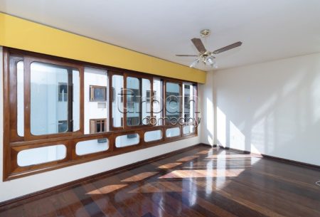 Apartamento com 109m², 3 quartos, 1 suíte, 1 vaga, no bairro Mont Serrat em Porto Alegre