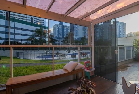 Apartamento Garden com 107m², 3 quartos, 1 suíte, 2 vagas, no bairro Chácara Das Pedras em Porto Alegre