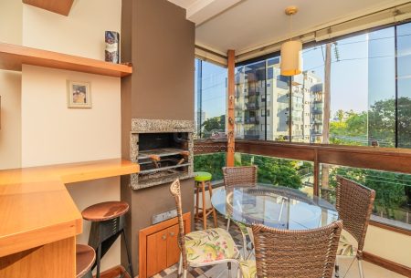 Apartamento com 86m², 2 quartos, 1 vaga, no bairro Petrópolis em Porto Alegre