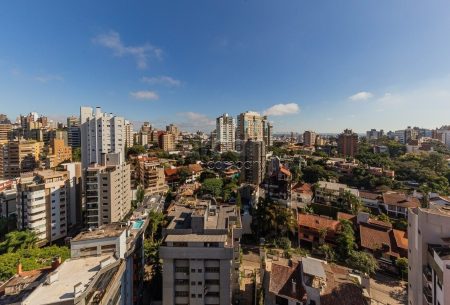 Apartamento com 110m², 3 quartos, 1 suíte, 1 vaga, no bairro Bela Vista em Porto Alegre