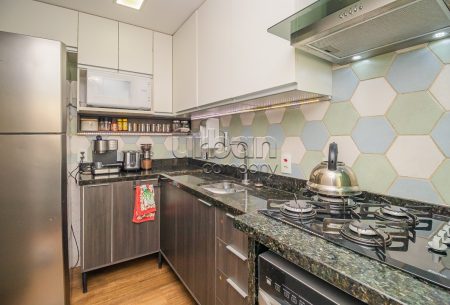 Apartamento com 69m², 3 quartos, 1 suíte, 1 vaga, no bairro Passo da Areia em Porto Alegre