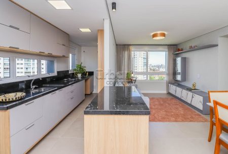 Apartamento com 83m², 3 quartos, 2 vagas, no bairro Jardim Europa em Porto Alegre
