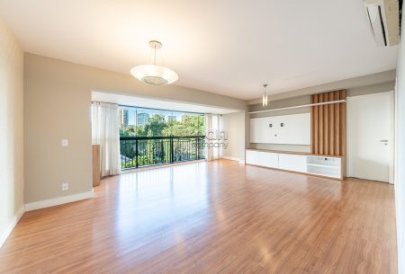Apartamento com 120m², 3 quartos, 1 suíte, 2 vagas, no bairro Jardim Europa em Porto Alegre