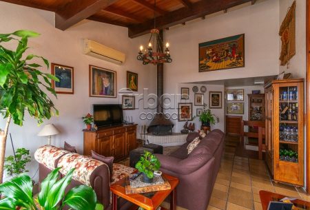 Cobertura com 250m², 3 quartos, 1 suíte, 2 vagas, no bairro Mont Serrat em Porto Alegre