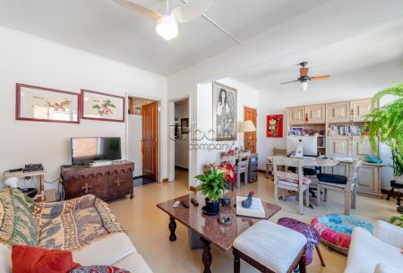 Apartamento com 84m², 2 quartos, 1 suíte, 1 vaga, no bairro Moinhos de Vento em Porto Alegre