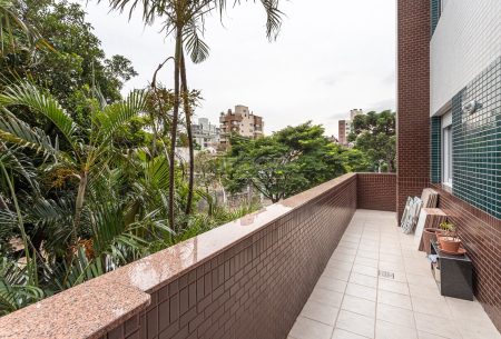 Apartamento com 142m², 3 quartos, 2 vagas, no bairro Petrópolis em Porto Alegre