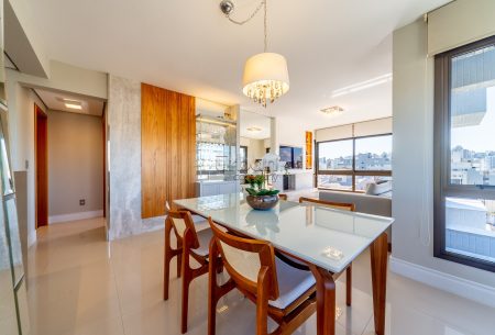Apartamento com 95m², 2 quartos, 2 suítes, 3 vagas, no bairro Petrópolis em Porto Alegre