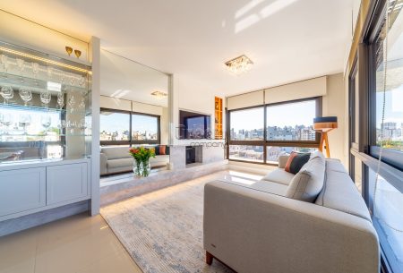 Apartamento com 95m², 2 quartos, 2 suítes, 3 vagas, no bairro Petrópolis em Porto Alegre
