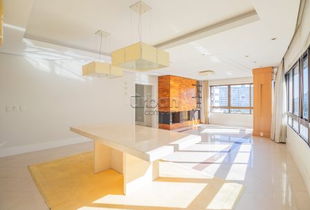 Apartamento com 182m², 3 quartos, 3 suítes, 3 vagas, no bairro Petrópolis em Porto Alegre