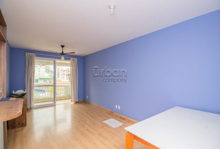 Apartamento com 73m², 2 quartos, 1 suíte, 2 vagas, no bairro Jardim Lindóia em Porto Alegre