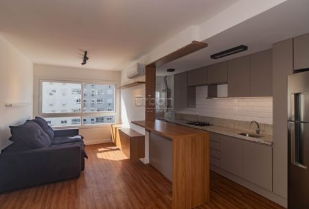 Apartamento com 59m², 2 quartos, 1 suíte, 1 vaga, no bairro Central Parque em Porto Alegre