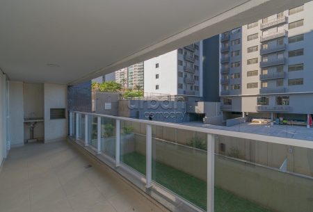 Apartamento com 127m², 3 quartos, 1 vaga, no bairro Central Parque em Porto Alegre