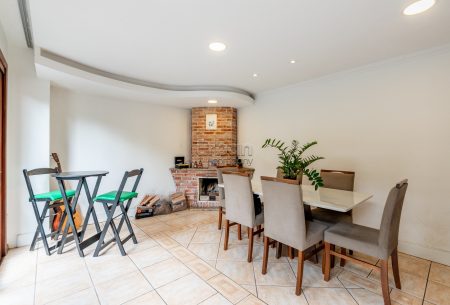 Casa em Condomínio com 235m², 4 quartos, 2 suítes, 2 vagas, no bairro Boa Vista em Porto Alegre