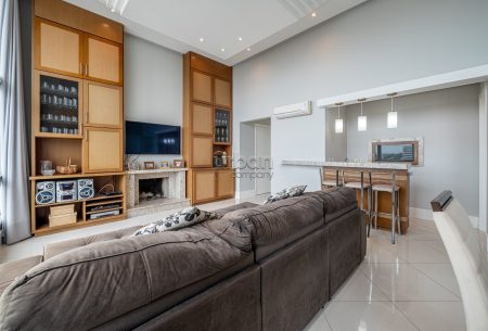 Apartamento com 134m², 3 quartos, 3 suítes, 3 vagas, no bairro Passo da Areia em Porto Alegre