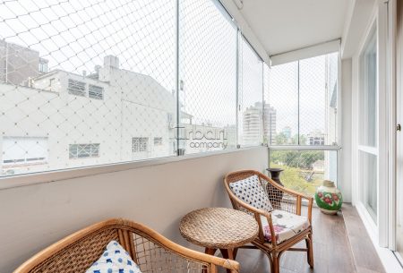 Apartamento com 283m², 3 quartos, 1 suíte, 2 vagas, no bairro Moinhos de Vento em Porto Alegre