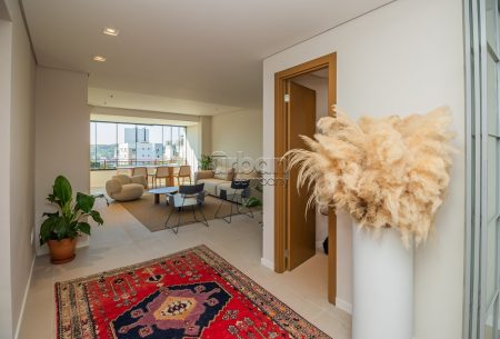 Apartamento com 167m², 3 quartos, 3 suítes, 2 vagas, no bairro Higienópolis em Porto Alegre