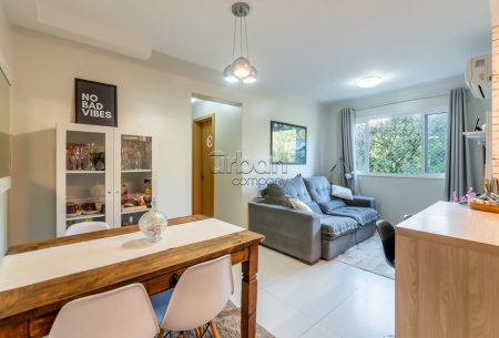 Apartamento com 57m², 2 quartos, 1 suíte, 1 vaga, no bairro Passo da Areia em Porto Alegre