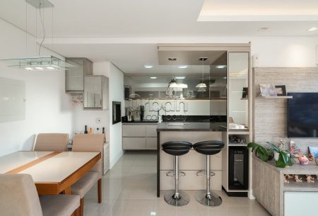 Apartamento com 66m², 2 quartos, 1 suíte, 1 vaga, no bairro Petrópolis em Porto Alegre