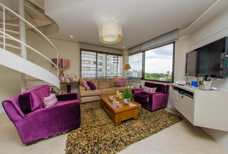 Apartamento Duplex com 93m², 2 quartos, 1 suíte, 3 vagas, no bairro Chácara das Pedras em Porto Alegre