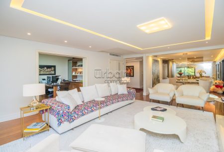 Apartamento com 397m², 4 quartos, 2 suítes, 4 vagas, no bairro Bela Vista em Porto Alegre