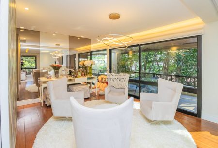 Apartamento com 397m², 4 quartos, 2 suítes, 4 vagas, no bairro Bela Vista em Porto Alegre