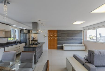 Apartamento com 95m², 3 quartos, 1 suíte, 2 vagas, no bairro Auxiliadora em Porto Alegre