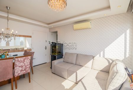 Apartamento com 69m², 3 quartos, 1 suíte, 1 vaga, no bairro Passo da Areia em Porto Alegre