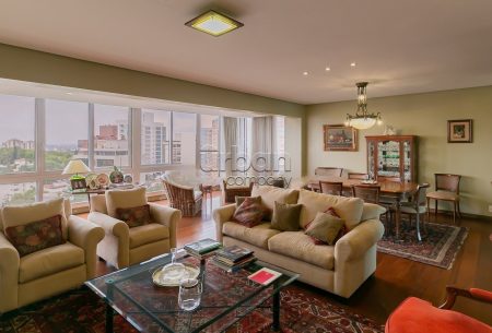 Apartamento com 257m², 3 quartos, 1 suíte, 2 vagas, no bairro Auxiliadora em Porto Alegre