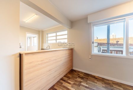 Apartamento com 80m², 2 quartos, 1 vaga, no bairro Petrópolis em Porto Alegre