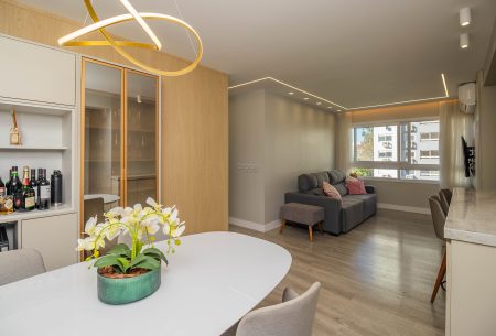 Apartamento com 81m², 3 quartos, 1 suíte, 2 vagas, no bairro Jardim Lindóia em Porto Alegre