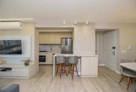 Apartamento com 81m², 3 quartos, 1 suíte, 2 vagas, no bairro Jardim Lindóia em Porto Alegre