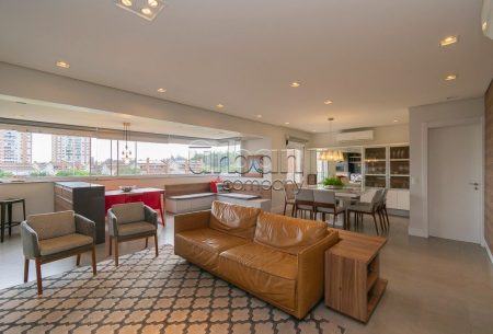 Apartamento com 162m², 3 quartos, 3 suítes, 2 vagas, no bairro Central Parque em Porto Alegre