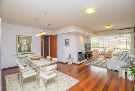 Apartamento com 134m², 3 quartos, 1 suíte, 2 vagas, no bairro Chácara das Pedras em Porto Alegre