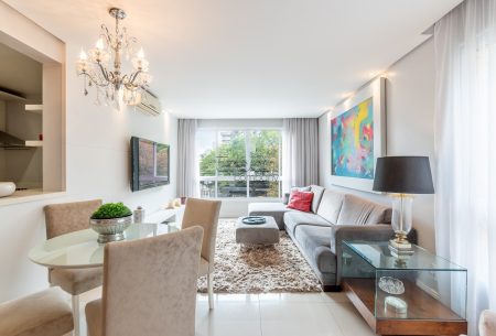 Apartamento com 90m², 3 quartos, 1 suíte, 2 vagas, no bairro Auxiliadora em Porto Alegre