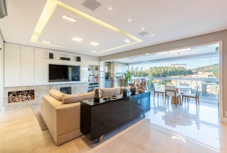 Apartamento com 162m², 3 quartos, 3 suítes, 3 vagas, no bairro Central Parque em Porto Alegre