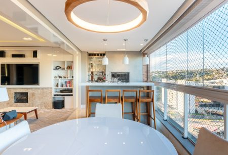 Apartamento com 162m², 3 quartos, 3 suítes, 3 vagas, no bairro Central Parque em Porto Alegre