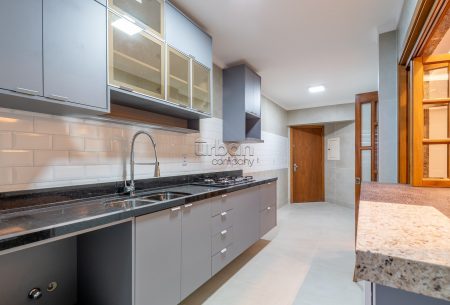 Apartamento com 145m², 3 quartos, 1 suíte, 1 vaga, no bairro Bela Vista em Porto Alegre