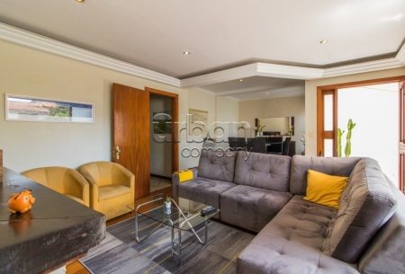 Casa com 217m², 2 quartos, 2 suítes, 4 vagas, no bairro Chácara Das Pedras em Porto Alegre