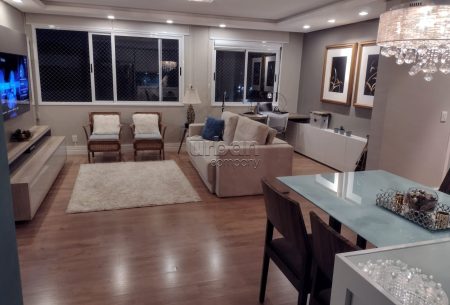 Apartamento com 68m², 2 quartos, 1 suíte, 1 vaga, no bairro Vila Ipiranga em Porto Alegre