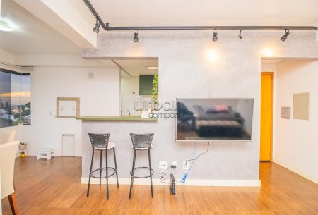 Apartamento com 74m², 3 quartos, 1 suíte, 10 vagas, no bairro Cristo Redentor em Porto Alegre