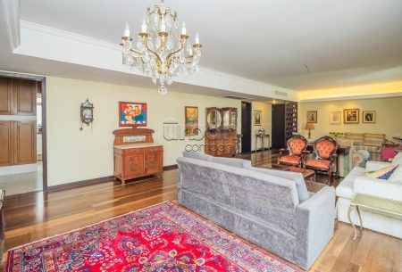 Apartamento com 154m², 3 quartos, 1 suíte, 2 vagas, no bairro Bela Vista em Porto Alegre