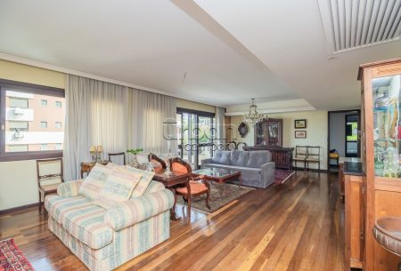 Apartamento com 154m², 3 quartos, 1 suíte, 2 vagas, no bairro Bela Vista em Porto Alegre