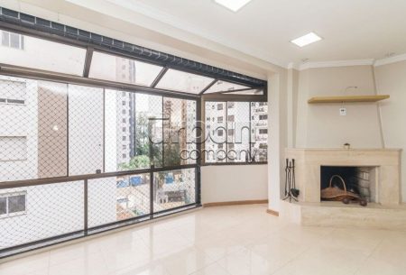 Cobertura com 245m², 3 quartos, 1 suíte, 2 vagas, no bairro Bela Vista em Porto Alegre