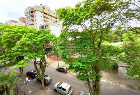 Apartamento com 98m², 3 quartos, 1 vaga, no bairro São João em Porto Alegre