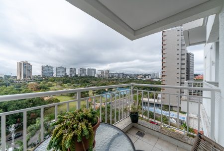 Apartamento com 65m², 2 quartos, 1 suíte, 2 vagas, no bairro Jardim Europa em Porto Alegre
