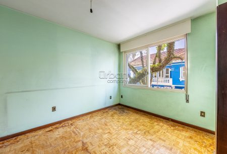 Apartamento com 147m², 4 quartos, 1 suíte, 1 vaga, no bairro Independência em Porto Alegre