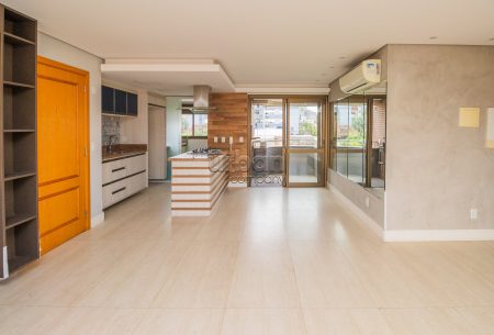 Apartamento com 91m², 2 quartos, 1 suíte, 2 vagas, no bairro Petrópolis em Porto Alegre