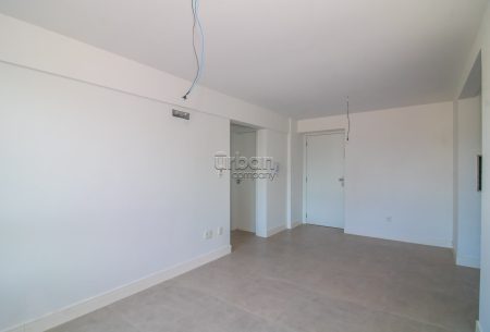 Apartamento com 50m², 1 quarto, 1 suíte, 1 vaga, no bairro Passo da Areia em Porto Alegre